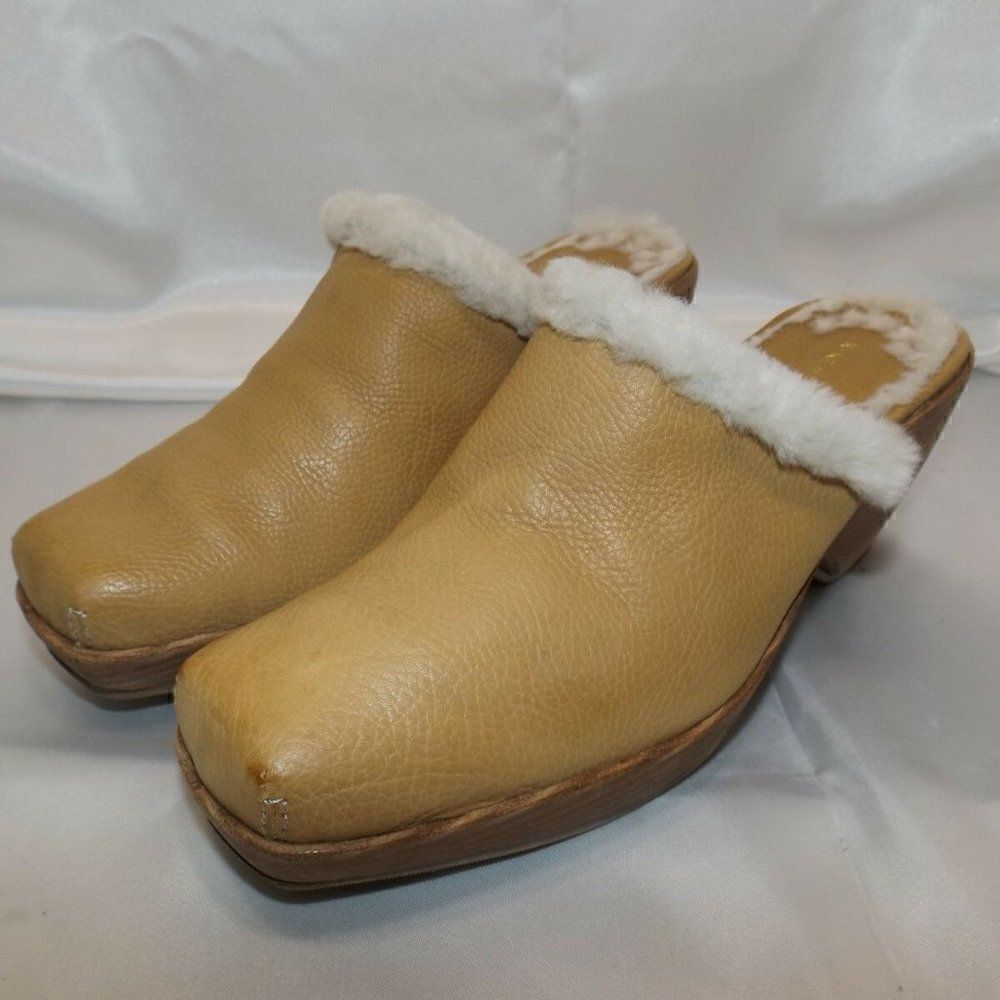 Nine West Camel Yellow Tan Mule Clogs Wool Lined